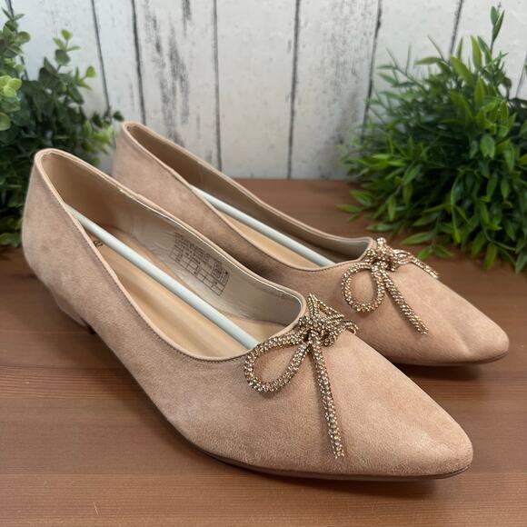 Avenue Women's Flat Zoey Point Toe Shoes Size 9 Wide - Picture 3 of 9